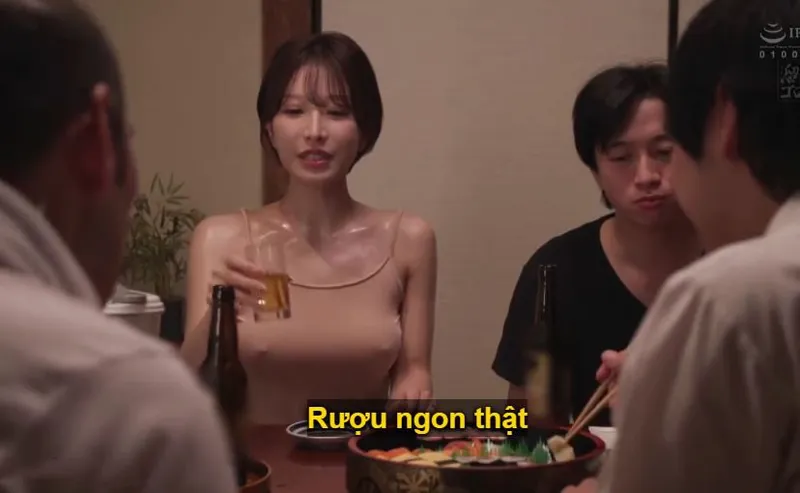 Cô vợ gạ chịch cả gia đình gã chồng vì anh xã dẫn về quê rồi bỏ bê nứng lồn sml